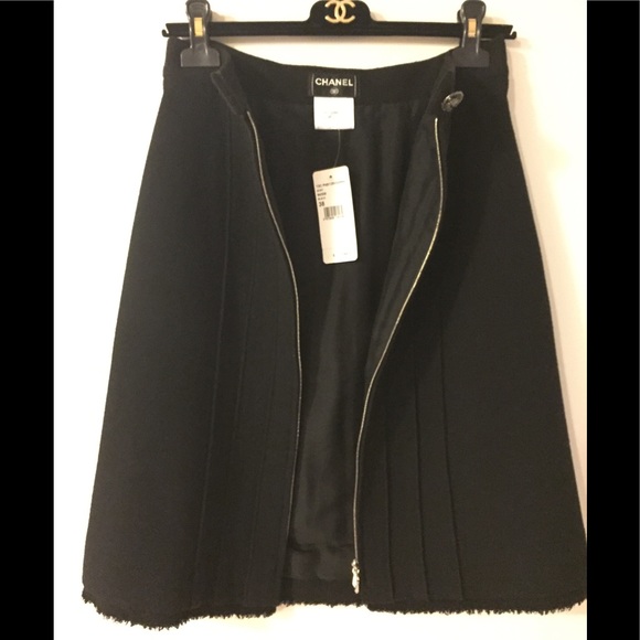 Chanel Zip Front Skirt - Picture 7 of 14